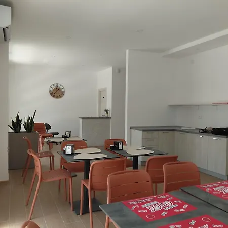 Makasa Bed & Breakfast 3*